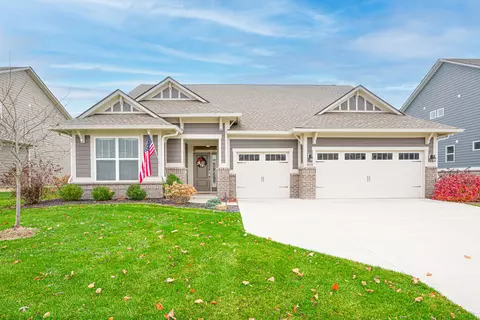 5863 Muscadine Way, Zionsville, IN 46077