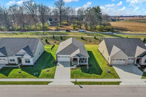 3585 Chalmers Dr, Bargersville, IN 46106