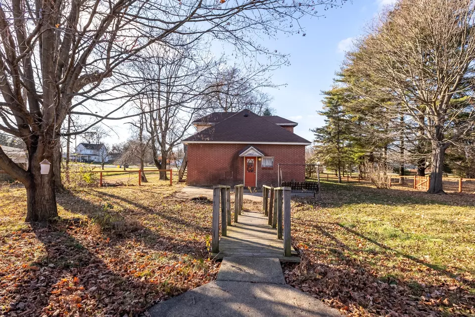 2716 S Meeker Ave, Muncie, IN 47302 33 Photos Movoto