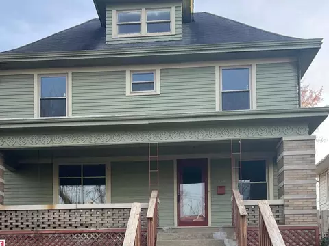 453 E Clinton St, Frankfort, IN 46041