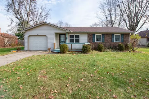 379 Lancelot Dr, Franklin, IN 46131