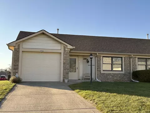 598 Paradise Way E, Greenwood, IN 46143