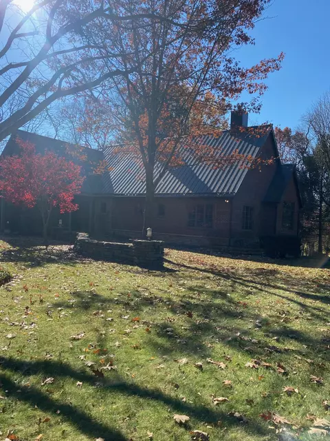881 W 86th St, Indianapolis, IN 46260