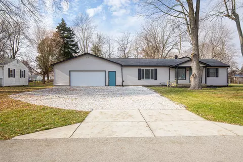 6 Michael Dr, Plainfield, IN 46168