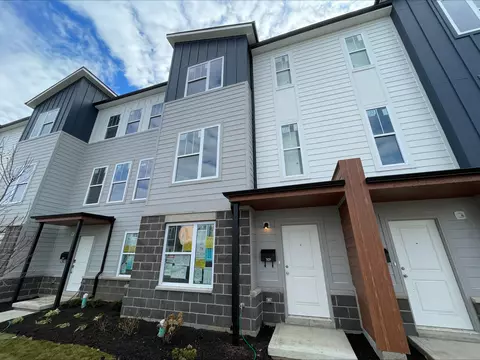 3129 W New York St, Indianapolis, IN 46222