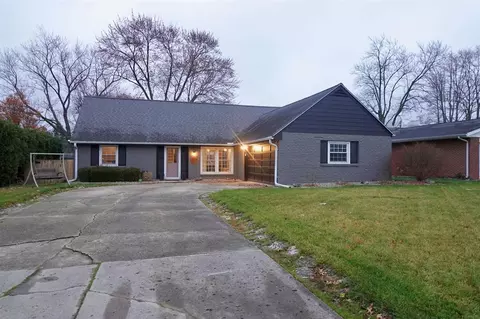 1104 N Shellbark Rd, Muncie, IN 47304