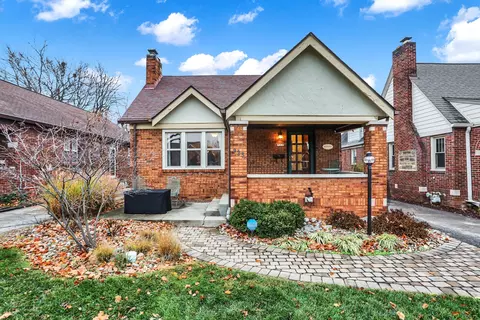 925 N Hawthorne Ln, Indianapolis, IN 46219