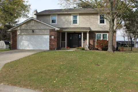 25 Village Walk Ct, Zionsville, IN 46077