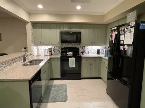 2425 Glenview Dr, Columbus, IN 47203 photo 8
