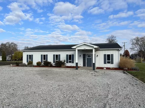 504 N 12th St, Elwood, IN 46036