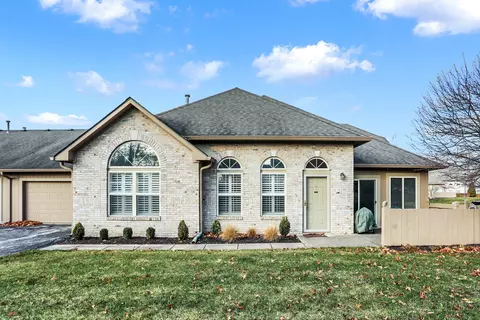 11290 Vineyard Dr, Fishers, IN 46038