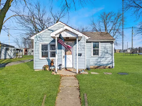 1462 Walnut Ave, Frankfort, IN 46041