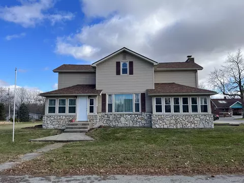 307 S Main St, Kempton, IN 46049