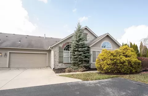 13884 Rue Royale Ln, Mccordsville, IN 46055