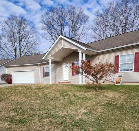 4895 Pinion Cir, Columbus, IN 47201
