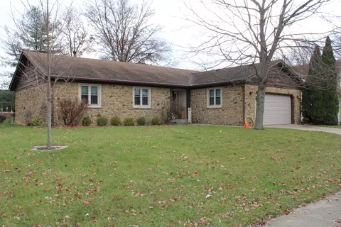 317 Old Farm Rd, Danville, IN 46122