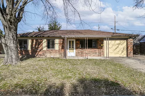 714 Redfern Dr, Beech Grove, IN 46107