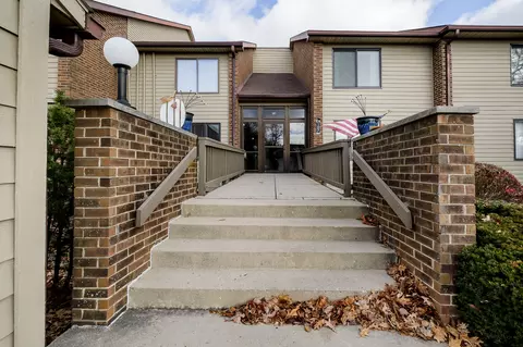 107 Knoll Ct #C, Noblesville, IN 46062