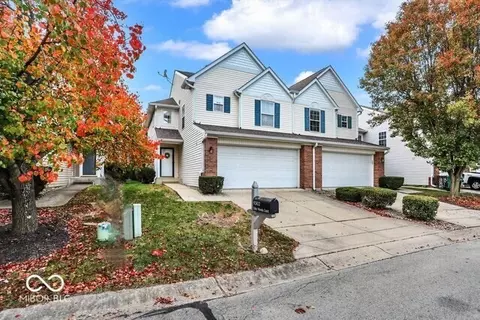 9302 Eden Woods Ct, Indianapolis, IN 46260
