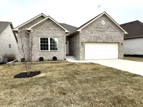 1162 Kay Dr, Greenwood, IN 46142