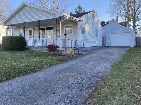 1703 Eastwood Dr, Crawfordsville, IN 47933
