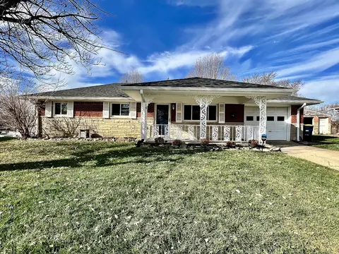 6 Gerry Ct, Beech Grove, IN 46107
