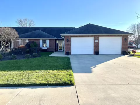 6041 Stratton Ct, Columbus, IN 47203