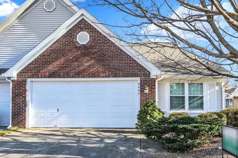 8445 Viburnum Ct, Indianapolis, IN 46260