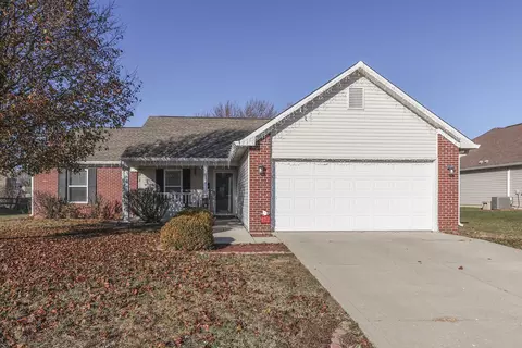 1154 Chestnut Ln, Franklin, IN 46131