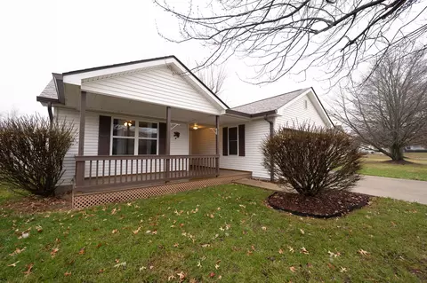 70 Kingswood Ct, Greencastle, IN 46135
