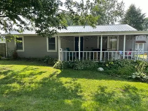 813 Morris St, Osgood, IN 47037