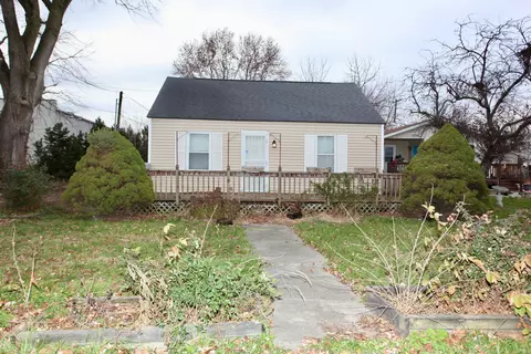 628 Woodrow Ave, Indianapolis, IN 46241