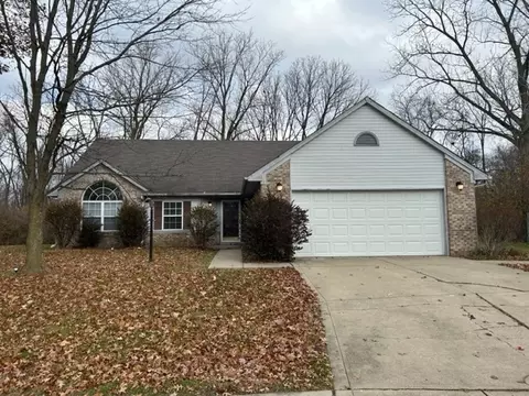 2667 Cressmoor Cir, Indianapolis, IN 46234