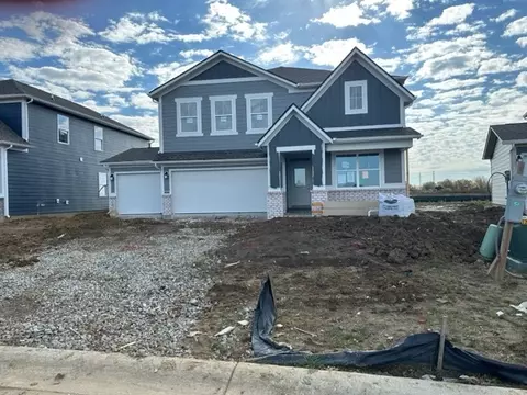 5605 Doral Dr, Whitestown, IN 46075