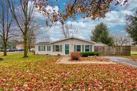 225 Elm St, Sharpsville, IN 46068