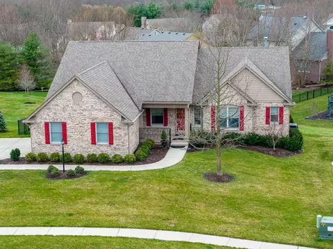 1067 Sullivans Rdg, Zionsville, IN 46077