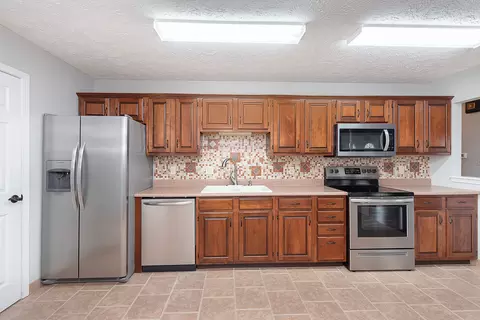 206 Andrews Boulevard East Dr, Plainfield, IN 46168 photo 12