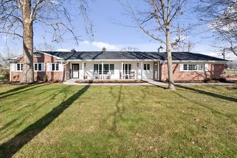 9160 W Forest Dr, Elwood, IN 46036