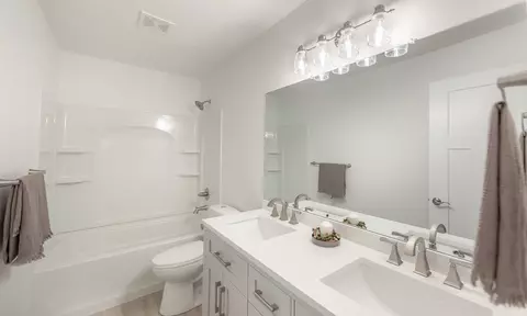 Bath - 7117 S 600 W, Pendleton, IN 46064 photo 1 of 3