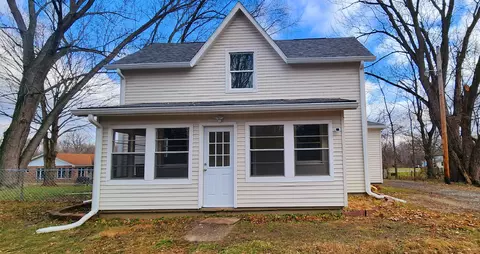 811 Indiana Ave, Veedersburg, IN 47987