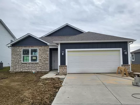 9361 Aspen Glen Dr, Indianapolis, IN 46239