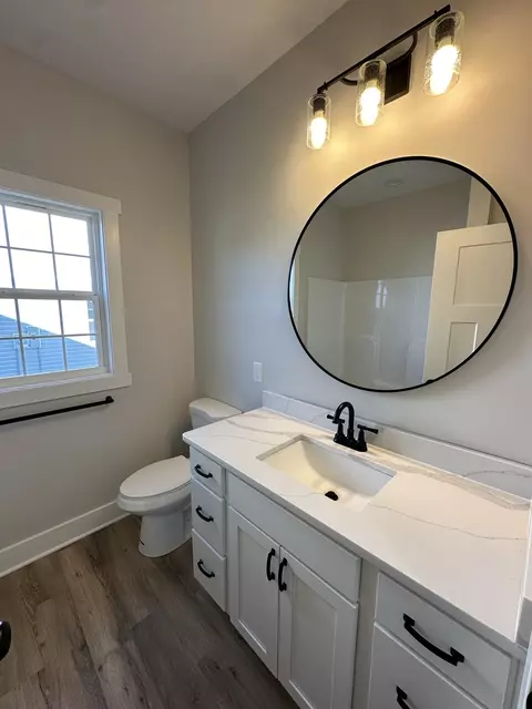 Bath - 114 E Oak St, Roachdale, IN 46172 photo 6 of 10