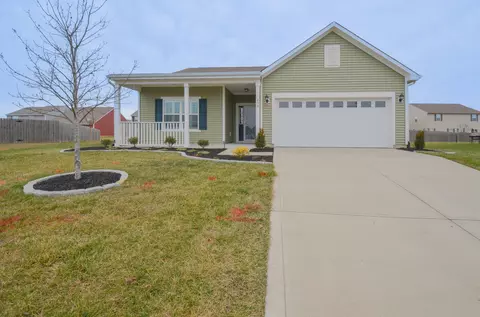 879 Snowberry Run, Greenwood, IN 46143