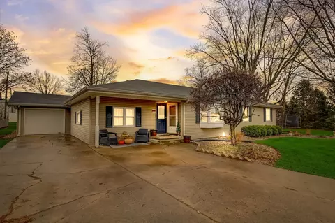 225 W 11th St, Lapel, IN 46051