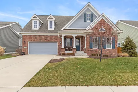 10642 Heatherfield Dr, Fishers, IN 46038
