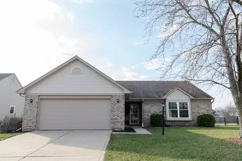 12952 Whitehaven Ln, Fishers, IN 46038