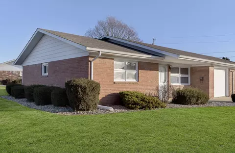 2526 Sassafras Dr, Anderson, IN 46012