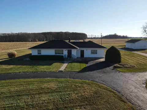 3687 W Us Highway 40, Stilesville, IN 46180