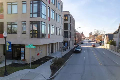 319 E 16th St #403, Indianapolis, IN 46202