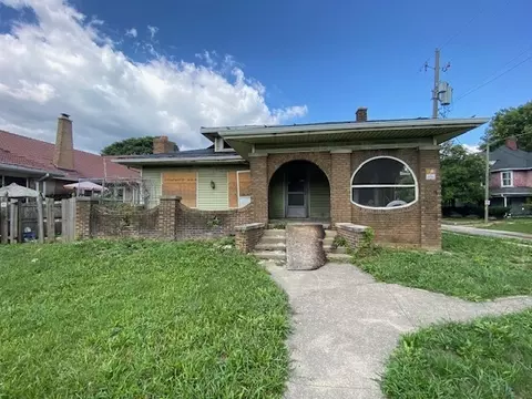 5270 E Washington St, Indianapolis, IN 46219